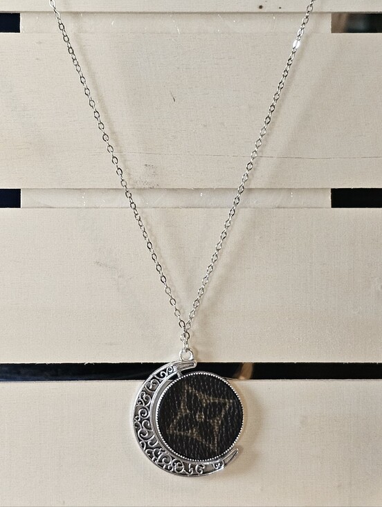 Louis Vuitton Accessories - Louis Vuitton Pieces In Crescent Moon Pendant On Necklace